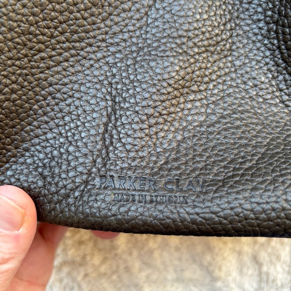 Parker Clay Rahel Leather Handbag Olive Milled | SOLD OUT ONLINE - Picture 4 of 7